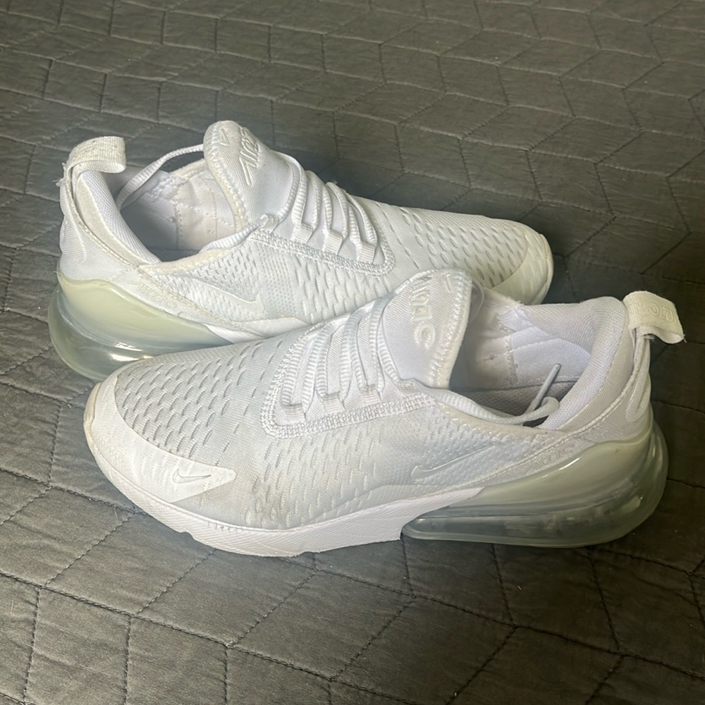 nike athletic shoes, women’s 7